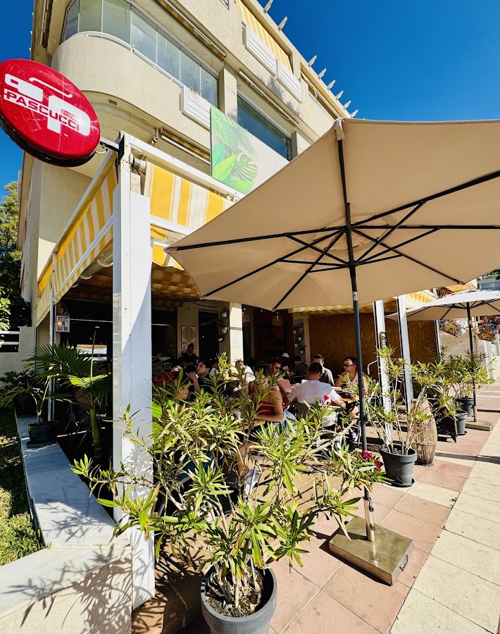 BLOOMING - REAL FOOD CAFE - BREAKFAST, BRUNCH & LUNCH