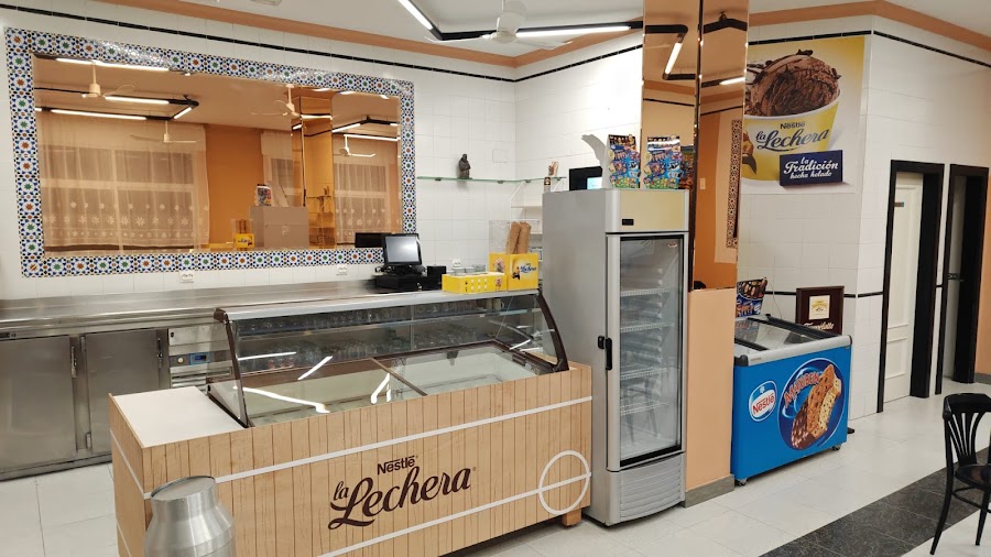 Café Bar Los Jardines - Casa Escobar