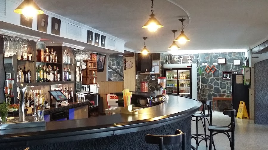 Café Bar V&R