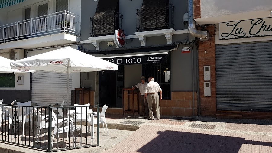 Cafetería Bar El Tolo