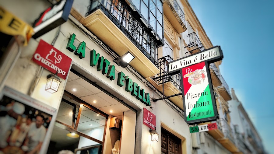 La Vita e Bella