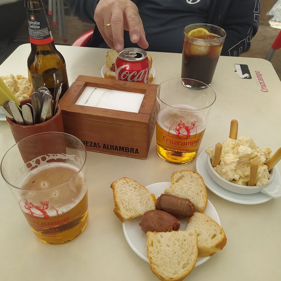CANICHE TAPASBAR