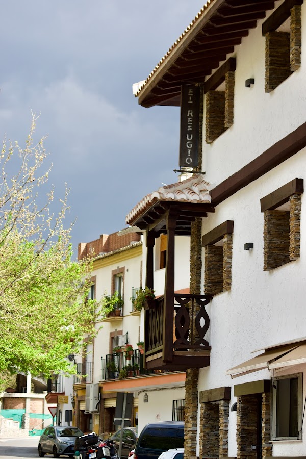El Refugio Pinos Genil