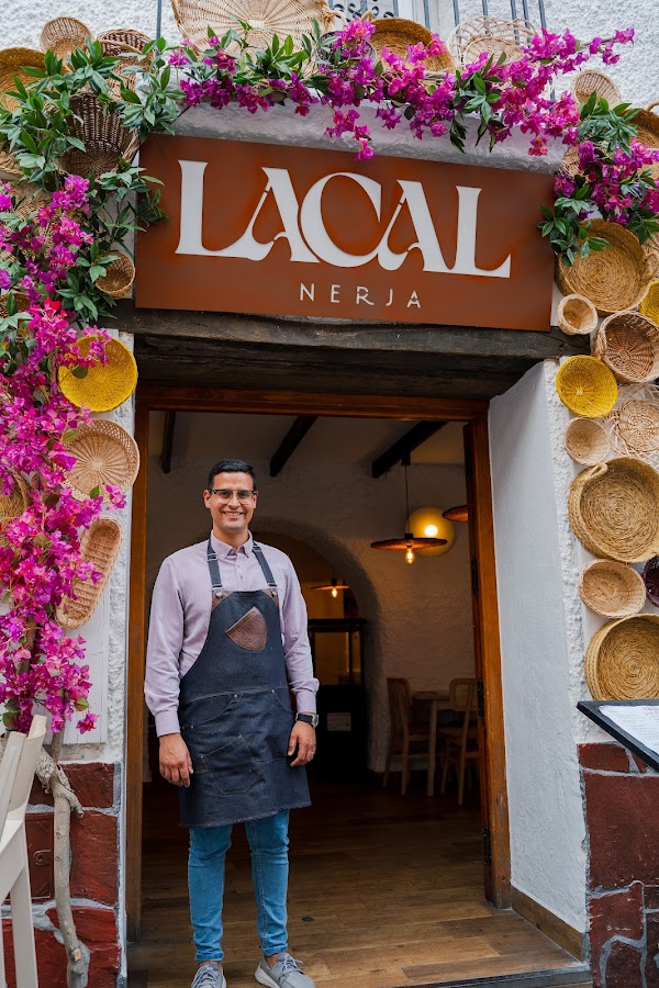 RESTAURANTE LACAL